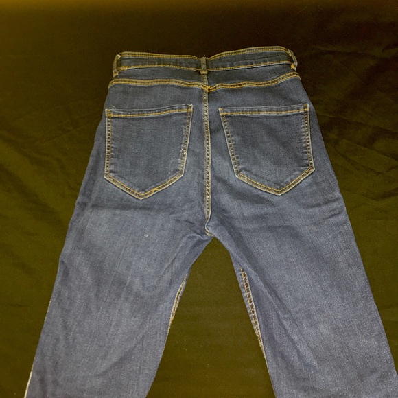 Skinny jeans! - Picture 3 of 4